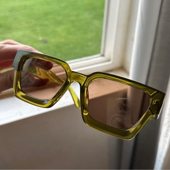 Green Tea Sunglasses - Picture 5 of 5